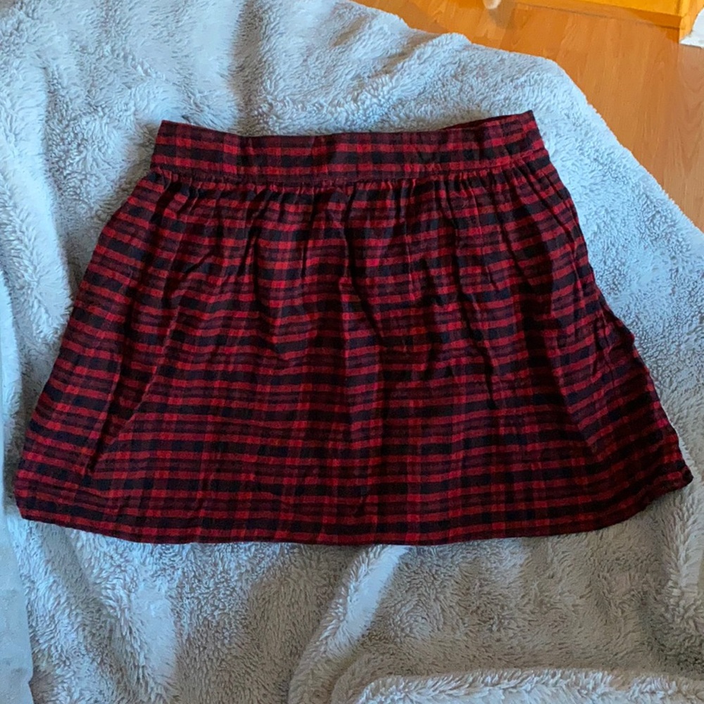 Forever 21 red and black plaid skirt xs